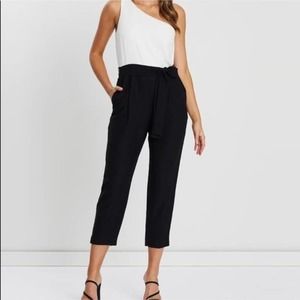 Banana Republic Black & White One Shoulder Jumpsuit Size 12